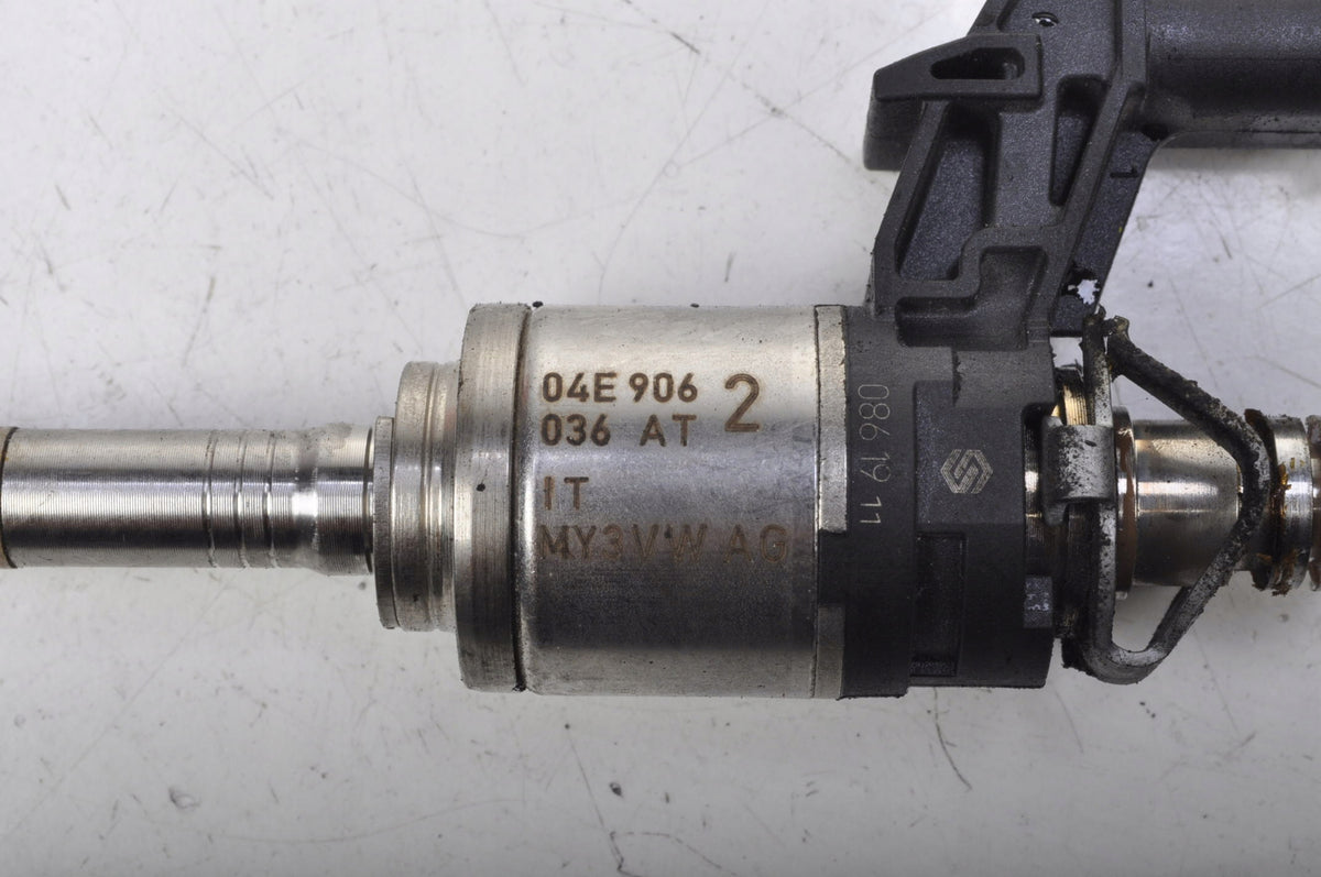 A1 II ARONA 1.0 TSI TFSI 95KM INJECTIONS 04E906036AT
