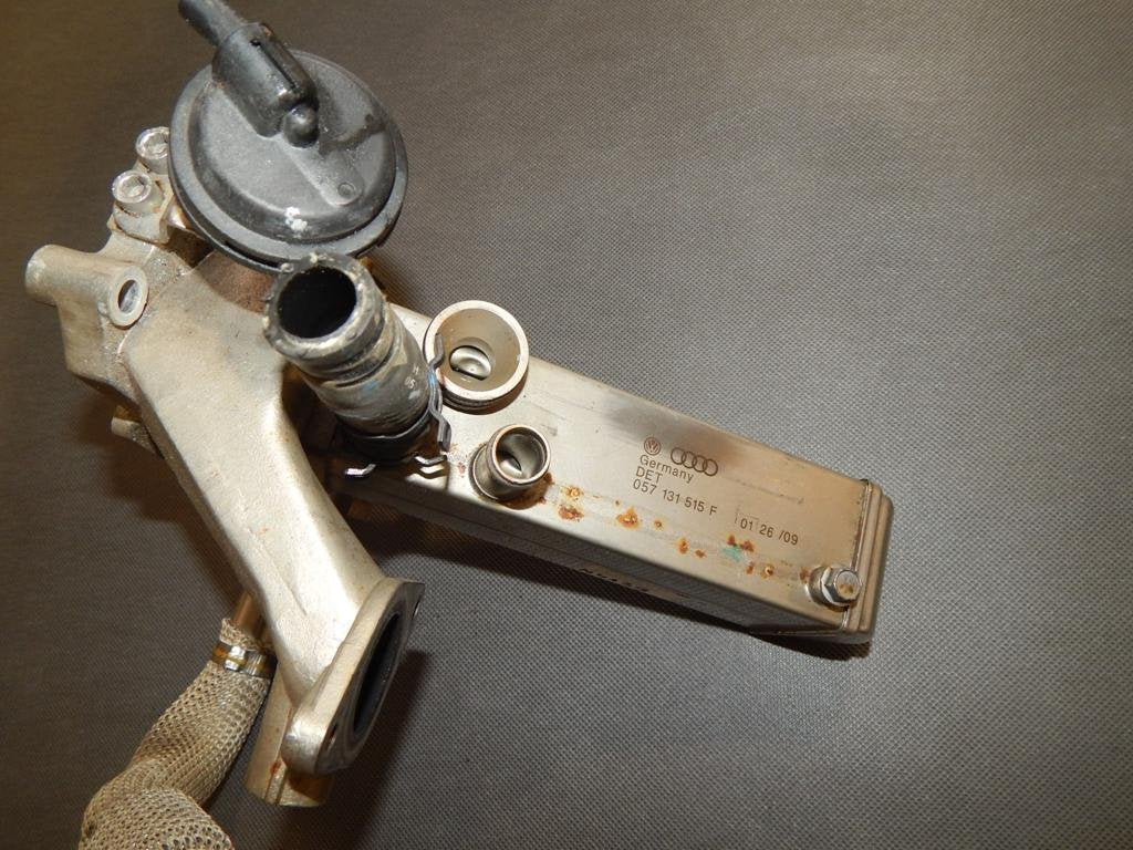 A8 D4 4H EXHAUST GAS RECIRCULATION COOLER 057131515F