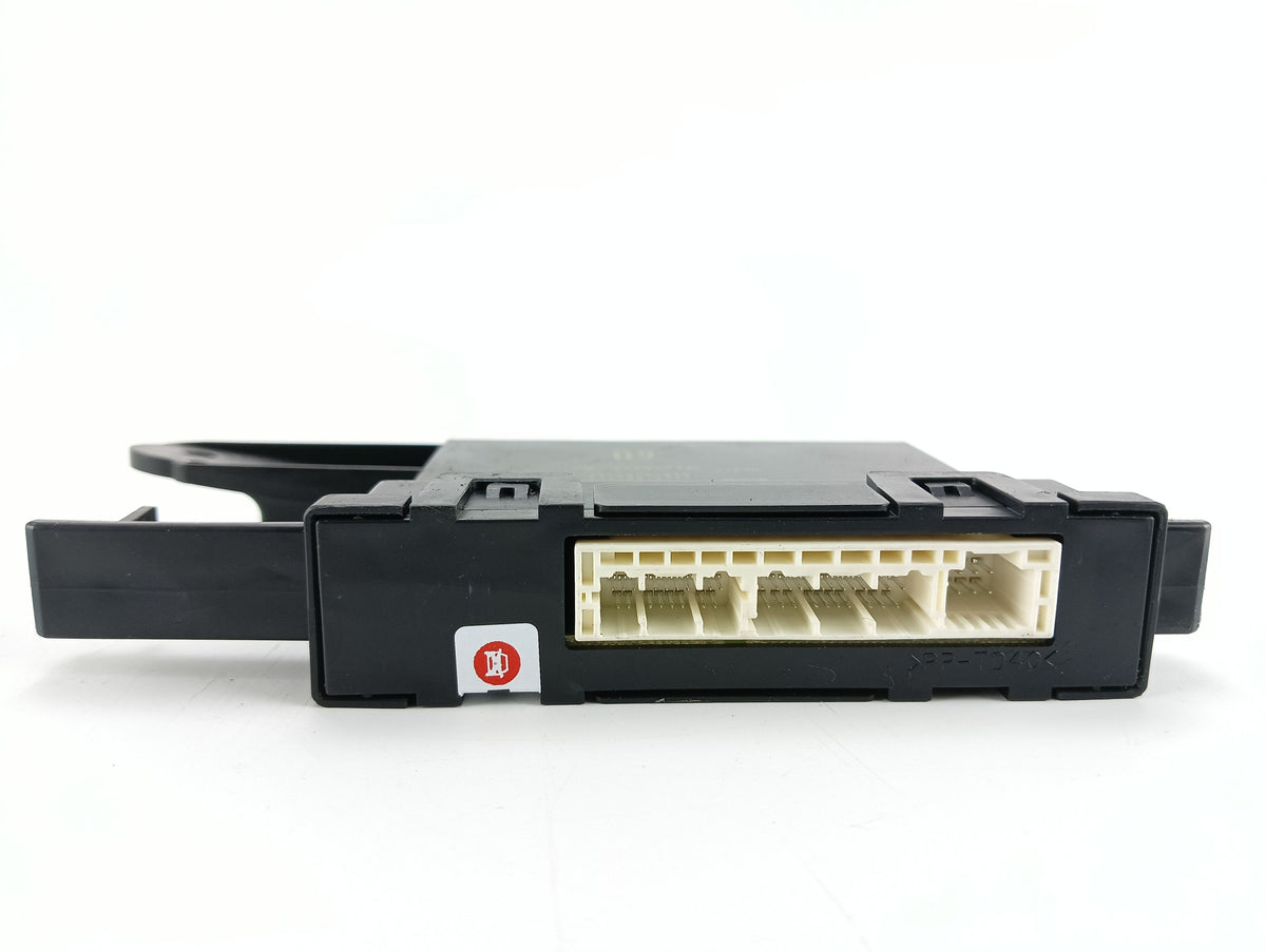 AIR CONDITIONING CONTROLLER MODULE TOYOTA RAV4 V 88650-42890