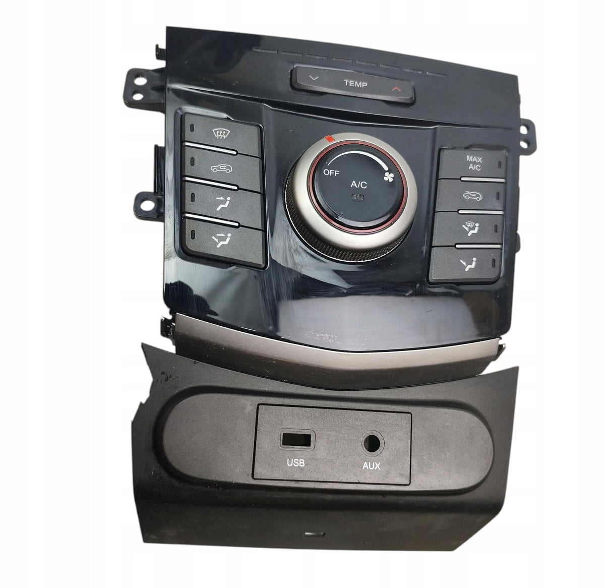 AIR CONDITIONING PANEL USB AUX PORT SSANGYONG TIVOLI XLV 68710-35001