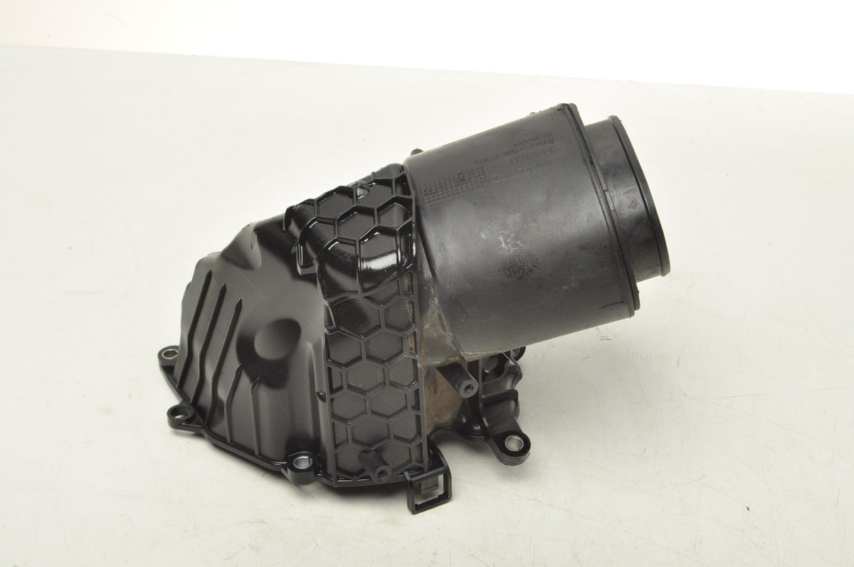 AIR INTAKE PIPE VOLVO S90 II S60 III V60 II XC60 XC90 II T8 32222131