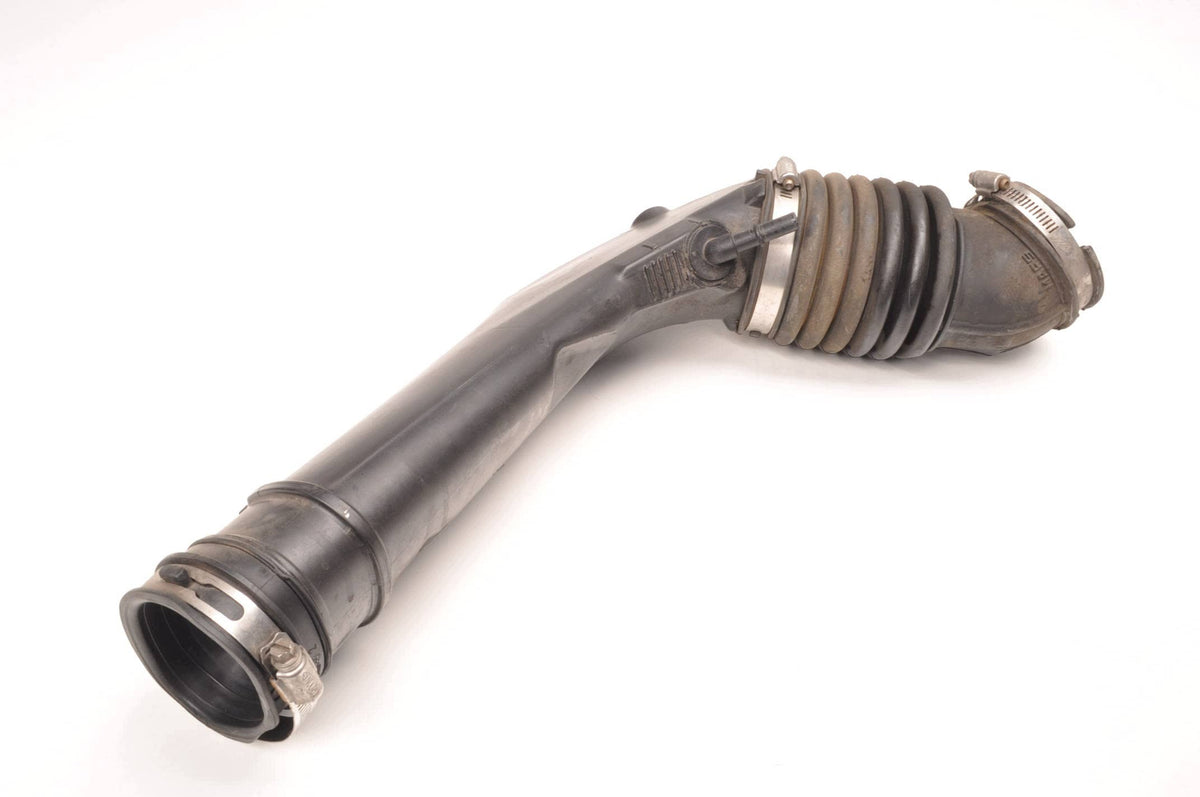 AIR INTAKE PIPE VOLVO V40 II 1.6 T2 120KM BV61-9C623-EF