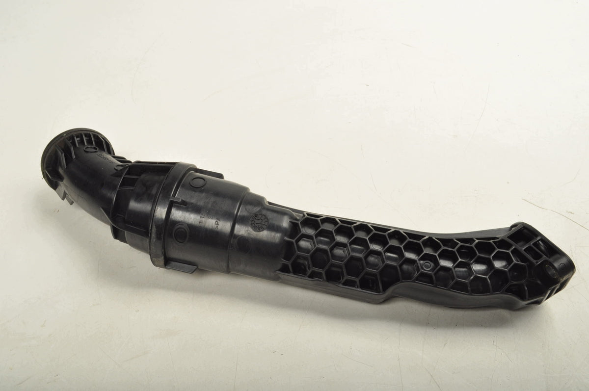 AIR INTAKE PIPE VOLVO V40 II 2.0 D4 190KM 31411996
