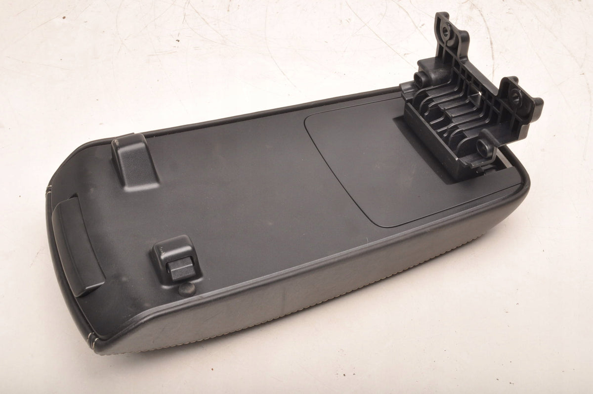 ARMREST LEATHER VOLVO XC40 II 31469568
