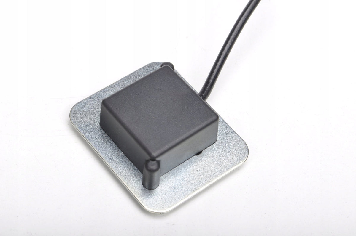 ASTON MARTIN DB11 ANTENNA AG43-18C840-AA