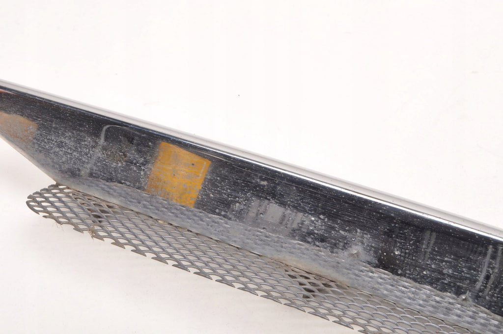 ASTON MARTIN DB9 FENDER TRIM RIGHT FRONT