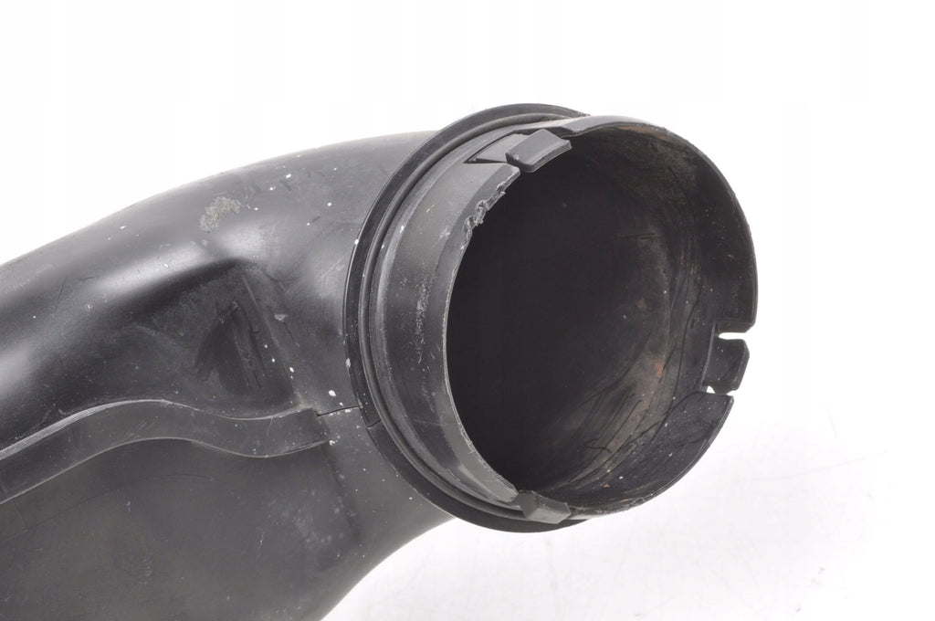 ASTON MARTIN VANTAGE 4.7 AIR INTAKE PIPE 6G33-9K675-GA