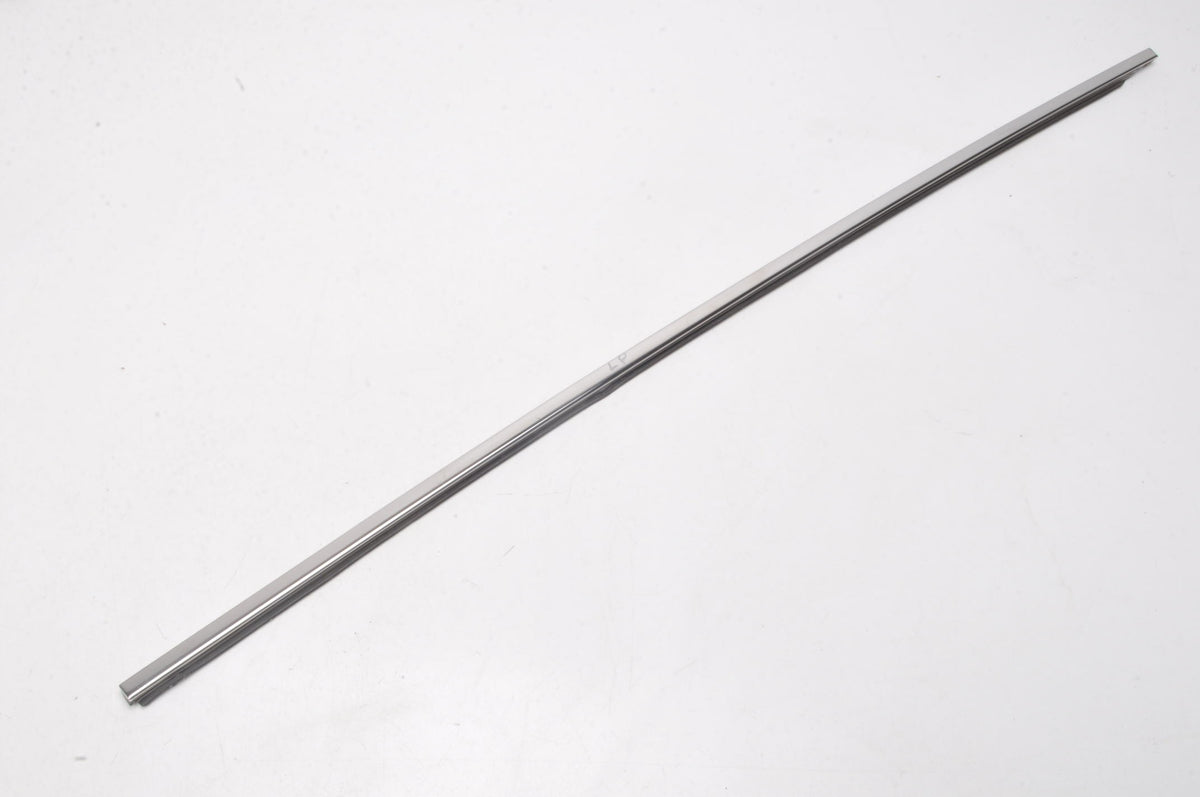 ASTON MARTIN VANTAGE 4.7 WINDOW STRIP LEFT FRONT