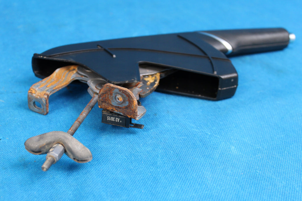 AUDI A1 8X HANDBRAKE LEVER 2016R 6C0711303C
