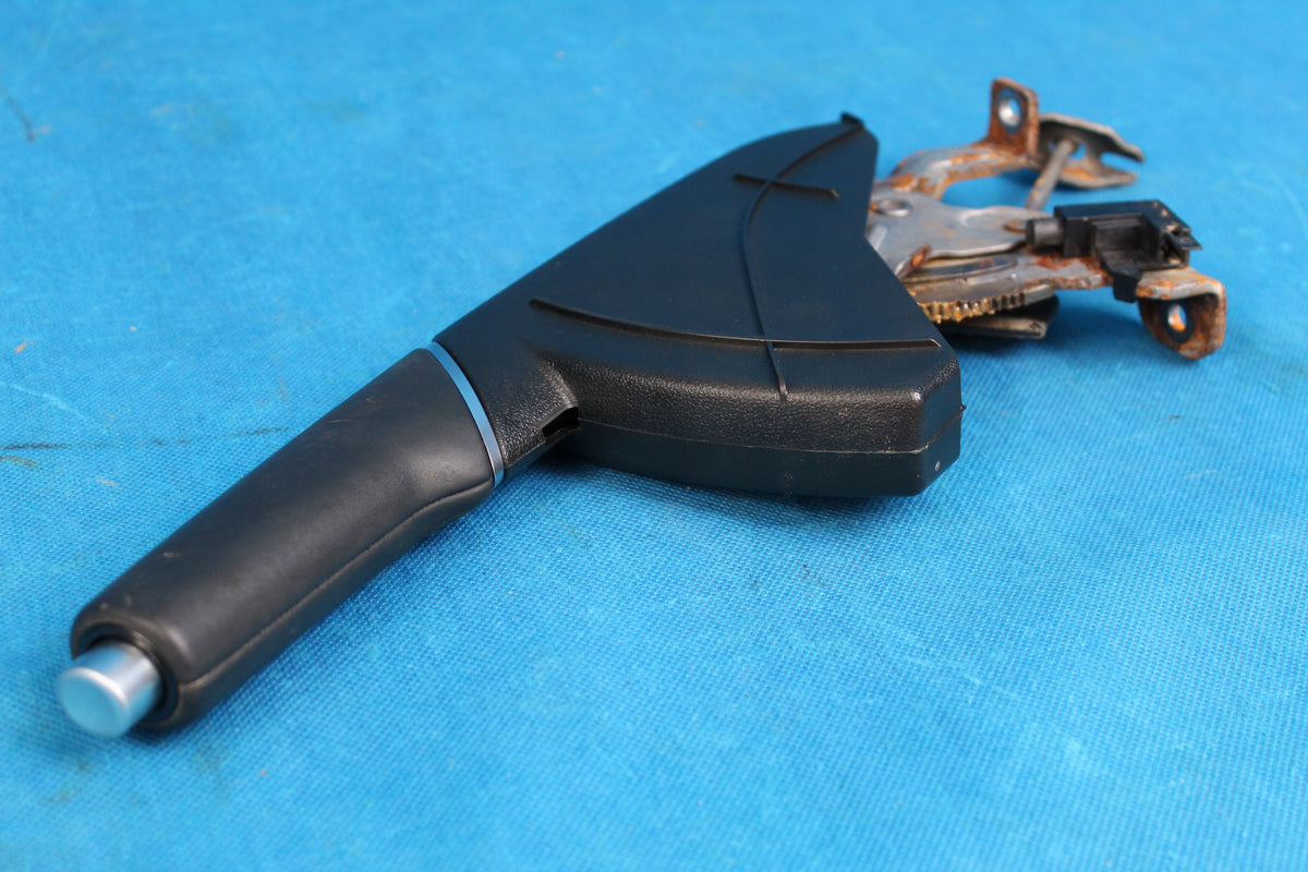 AUDI A1 8X HANDBRAKE LEVER 2016R 6C0711303C