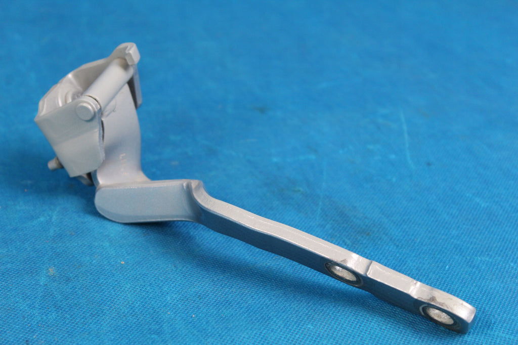 AUDI A1 8X LIFT TAILGATE HINGE LEFT 16R 8X4827299