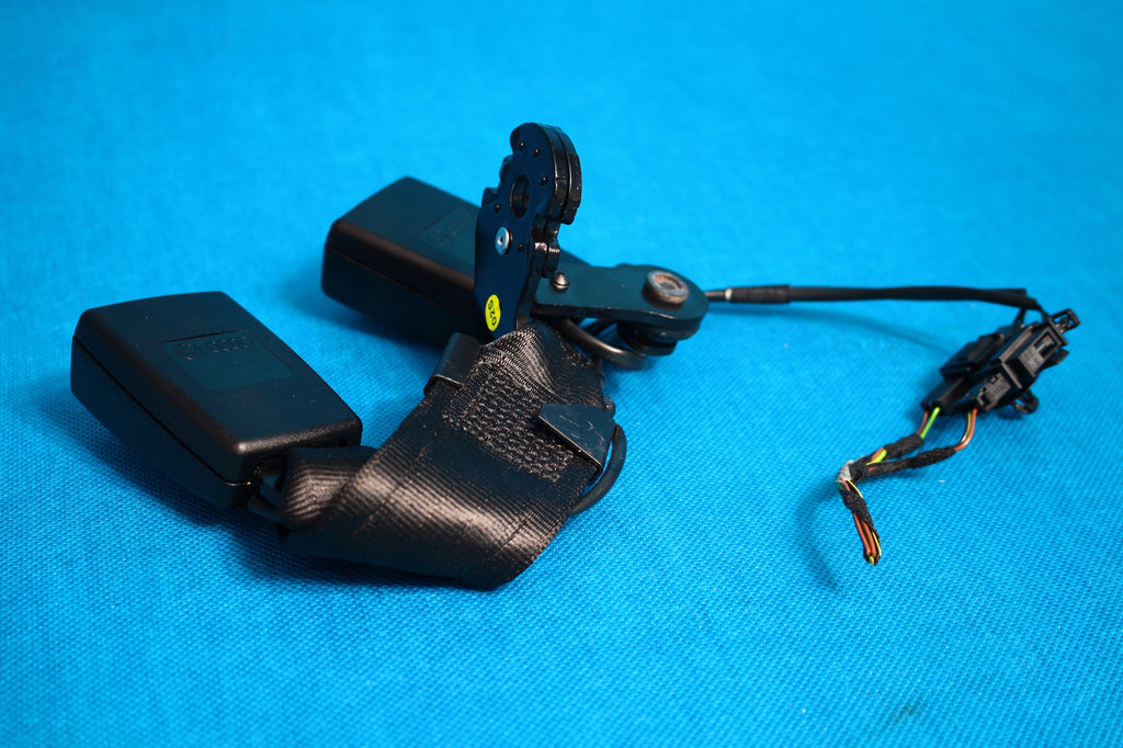 AUDI A1 8X0 BELT CLASPS REAR SENSORS SET 8X4857739C 2016R