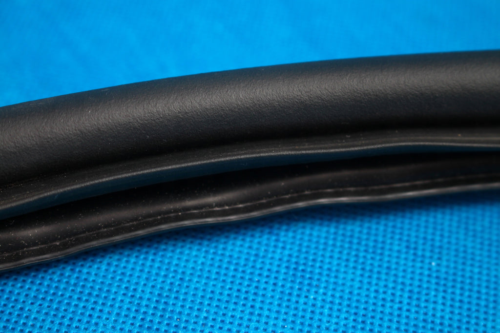AUDI A1 8X0 DOOR SEAL REAR RIGHT 2016R 8X4833722B