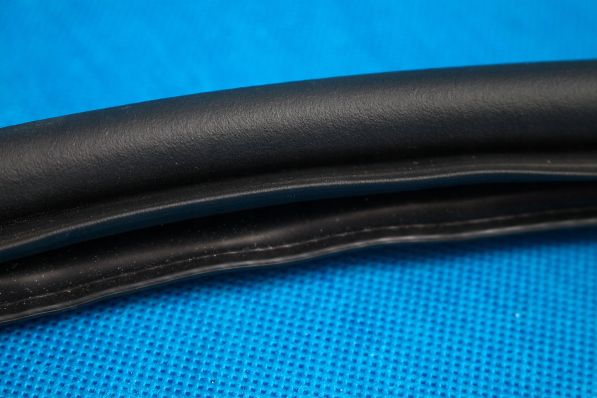 AUDI A1 8X0 DOOR SEAL REAR RIGHT 2016R 8X4833722B