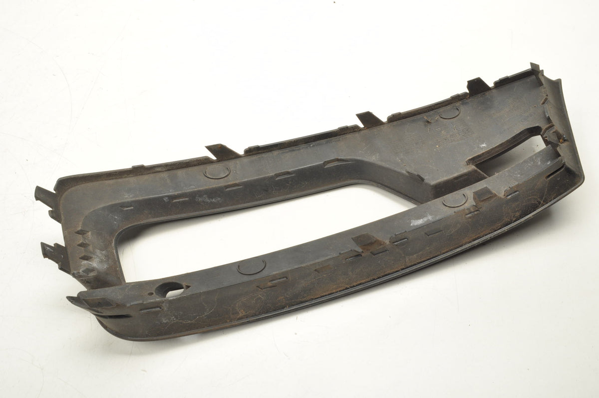 AUDI A1 GRILLE DUMMY BUMPER RIGHT 8XA807682C LIFT