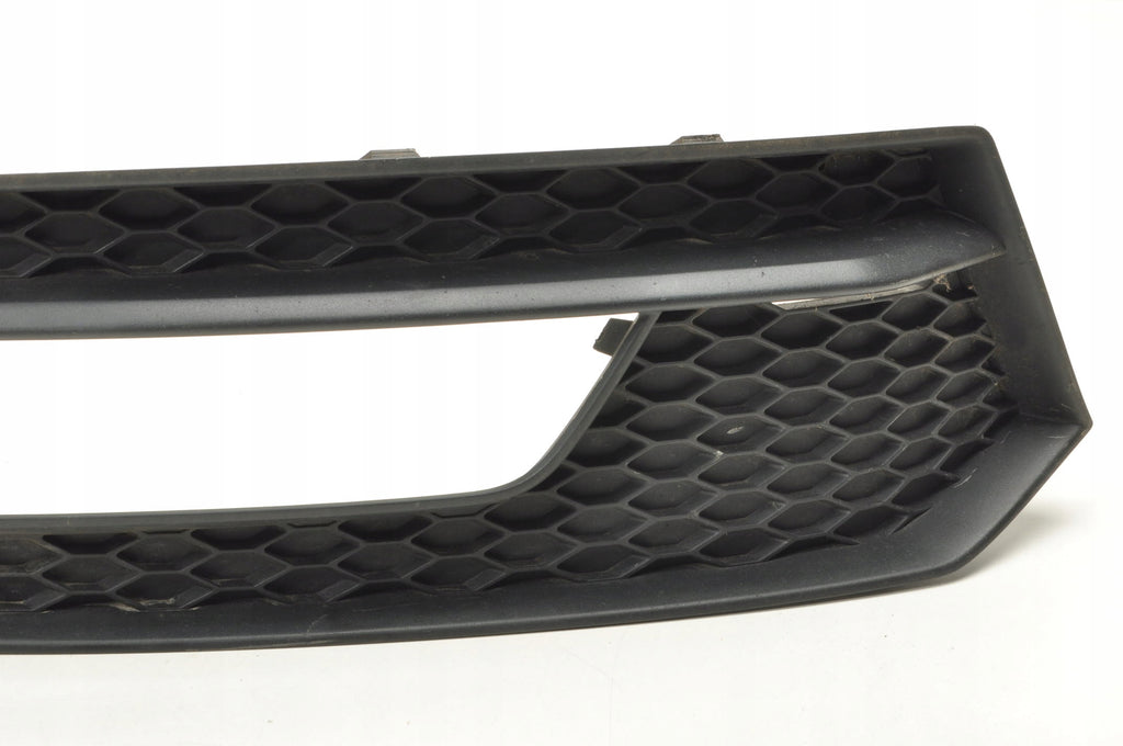 AUDI A1 GRILLE DUMMY BUMPER RIGHT 8XA807682C LIFT