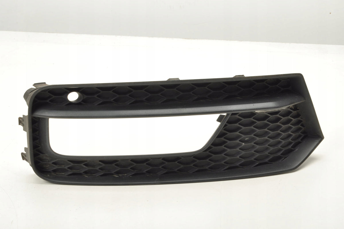 AUDI A1 GRILLE DUMMY BUMPER RIGHT 8XA807682C LIFT