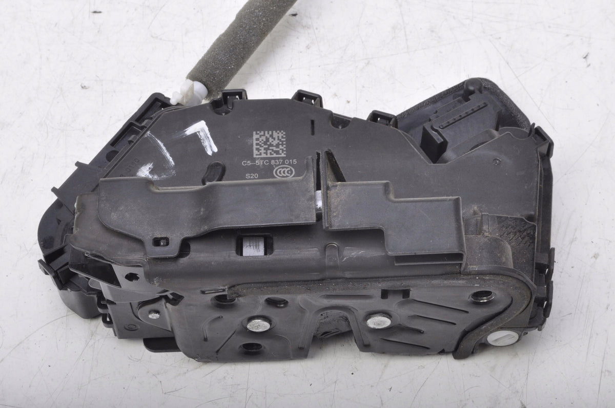 AUDI A1 II 82A DOOR LOCK LEFT FRONT UK