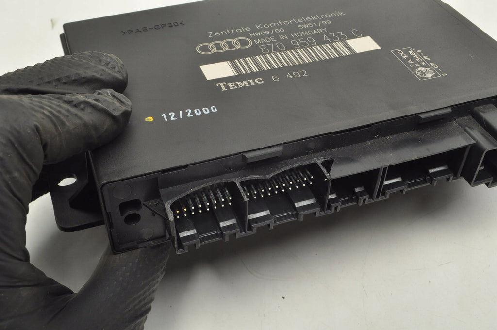 AUDI A2 COMFORT MODULE 8Z0959433C