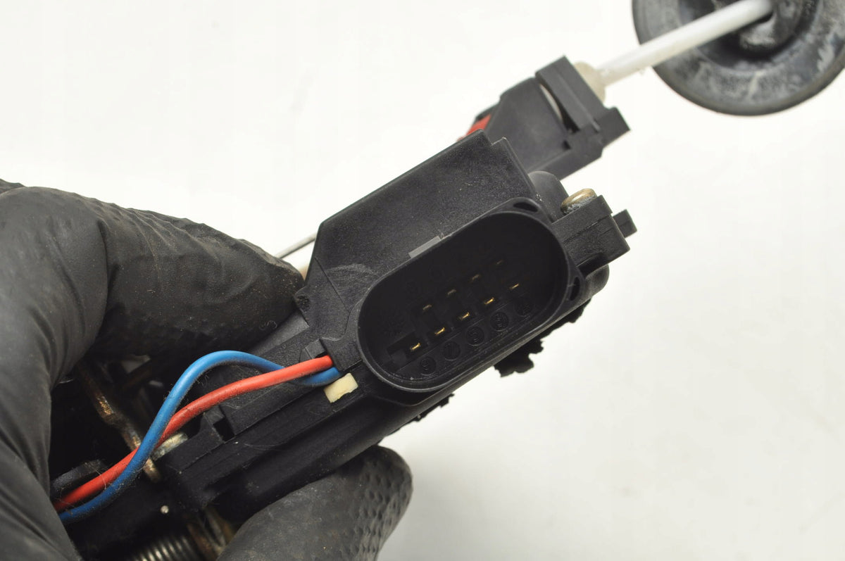 AUDI A2 DOOR LOCK LEFT FRONT 8Z1837015A HB 5D EUROPE 9 PIN