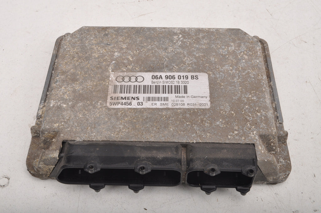 AUDI A3 1.6 COMPUTER ENGINE DRIVER 06A906019BS