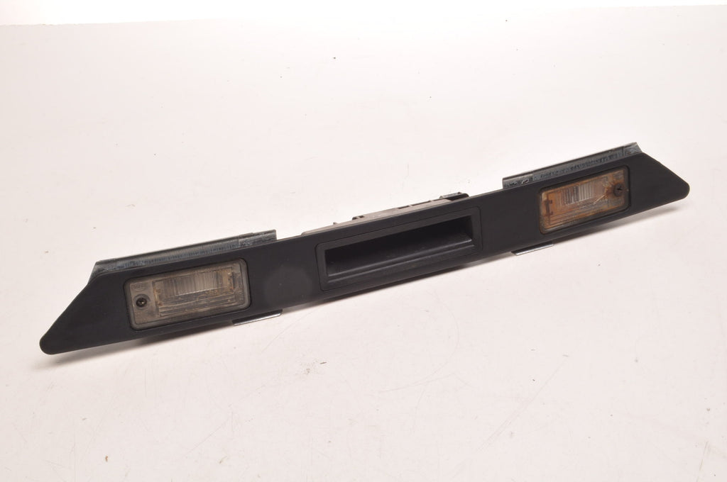 AUDI A3 8P BLENDA FLAP STRIP 8E0827657 HB 5D