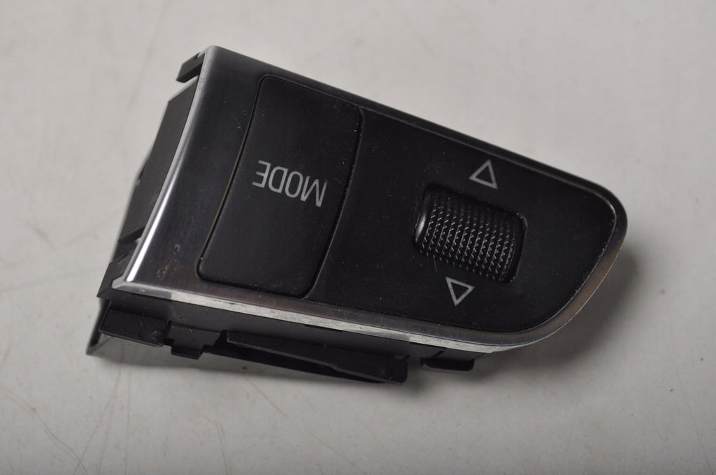 AUDI A3 8P RADIO SWITCHES 4E0951527AD LIFT