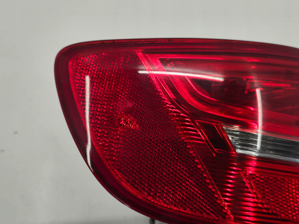 AUDI A3 8P SPORTBACK LIFT 10R LAMP LEFT REAR 8P4945095E