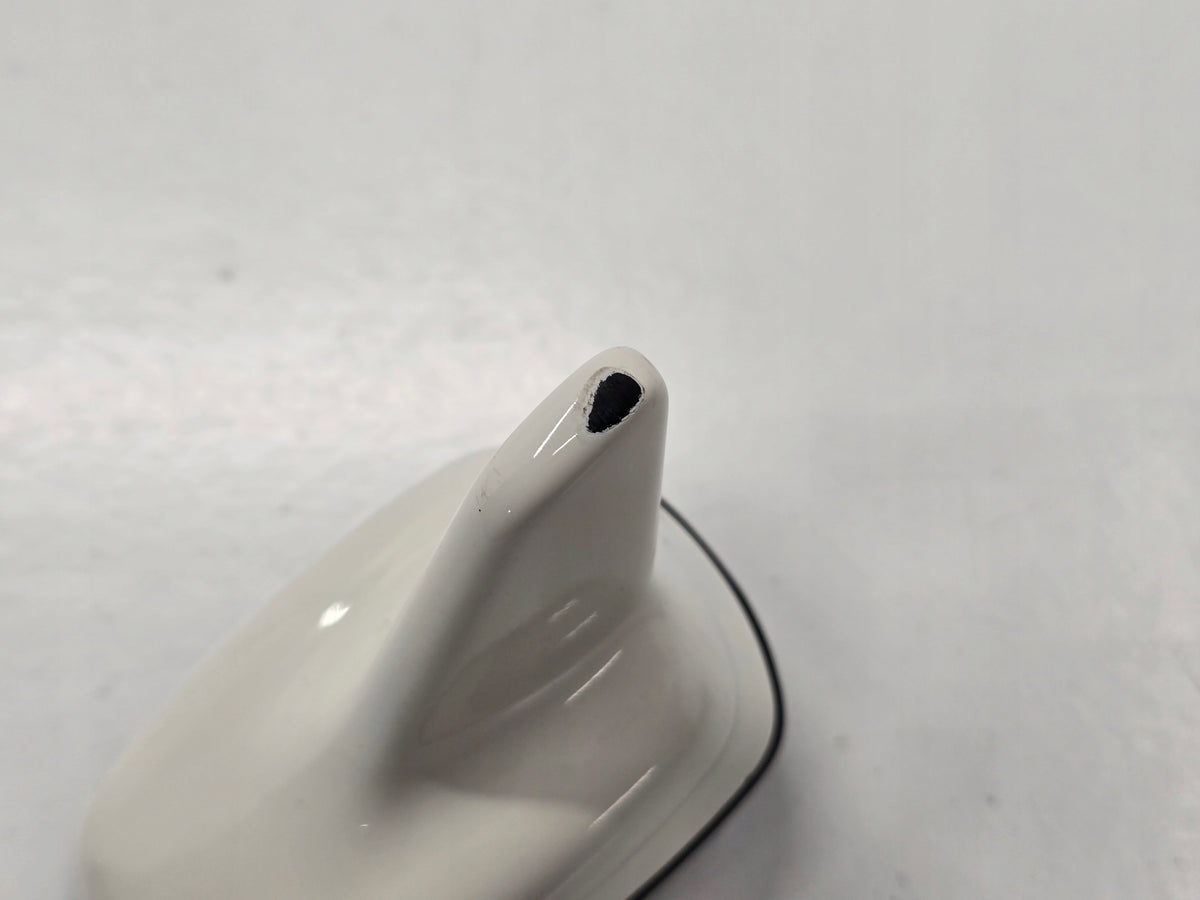 AUDI A3 8V 13R ROOF ANTENNA LY9K 8V0035503N