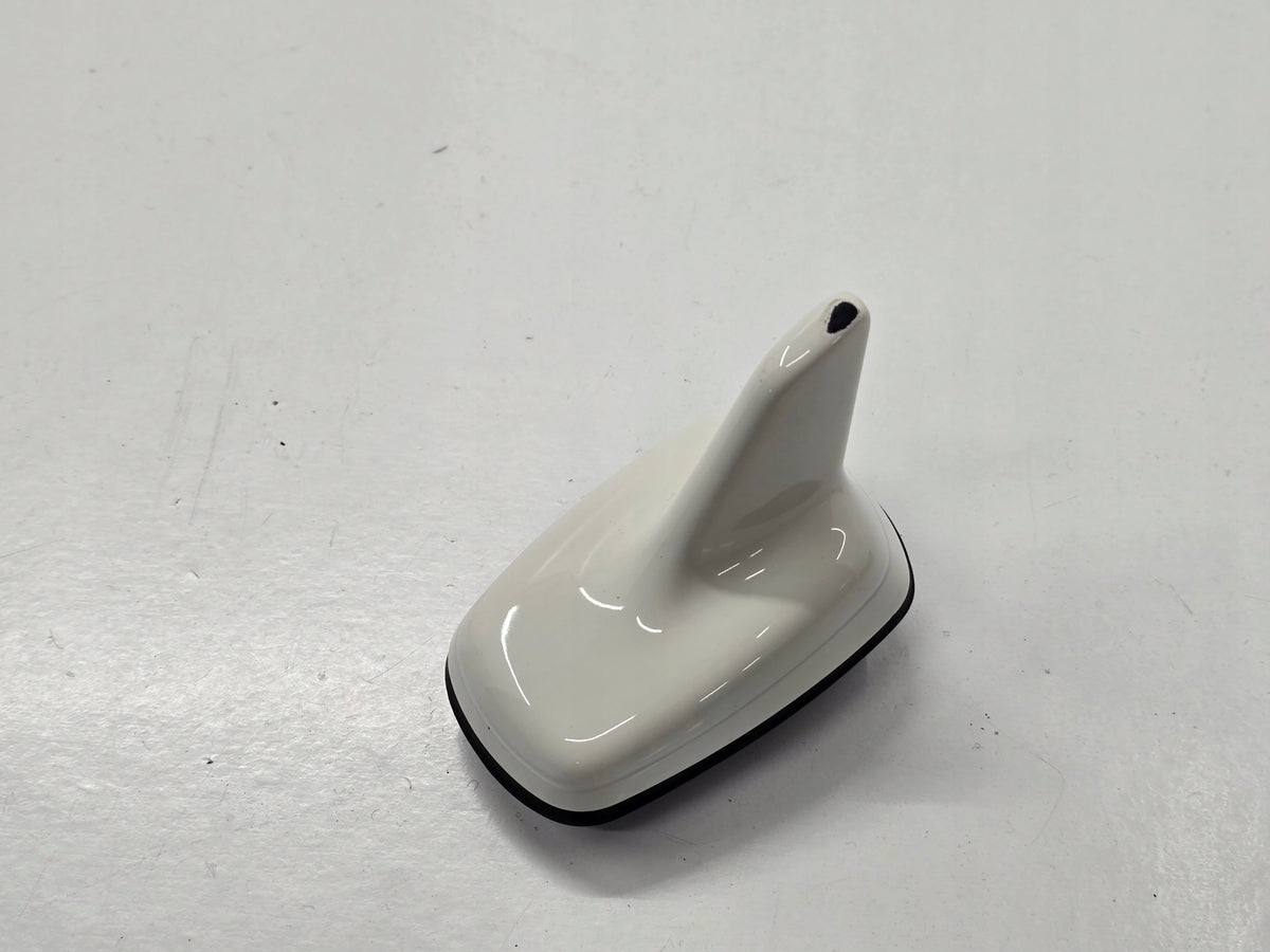 AUDI A3 8V 13R ROOF ANTENNA LY9K 8V0035503N