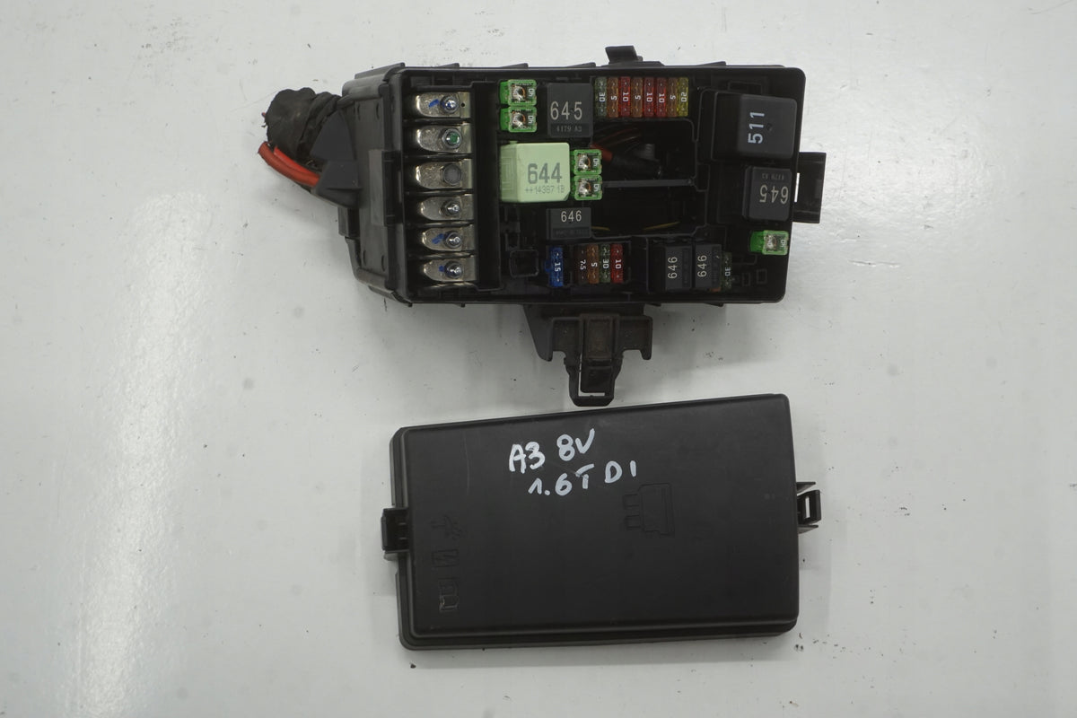 AUDI A3 8V 14R FUSE BOX 1.6TDI 5Q0907361C