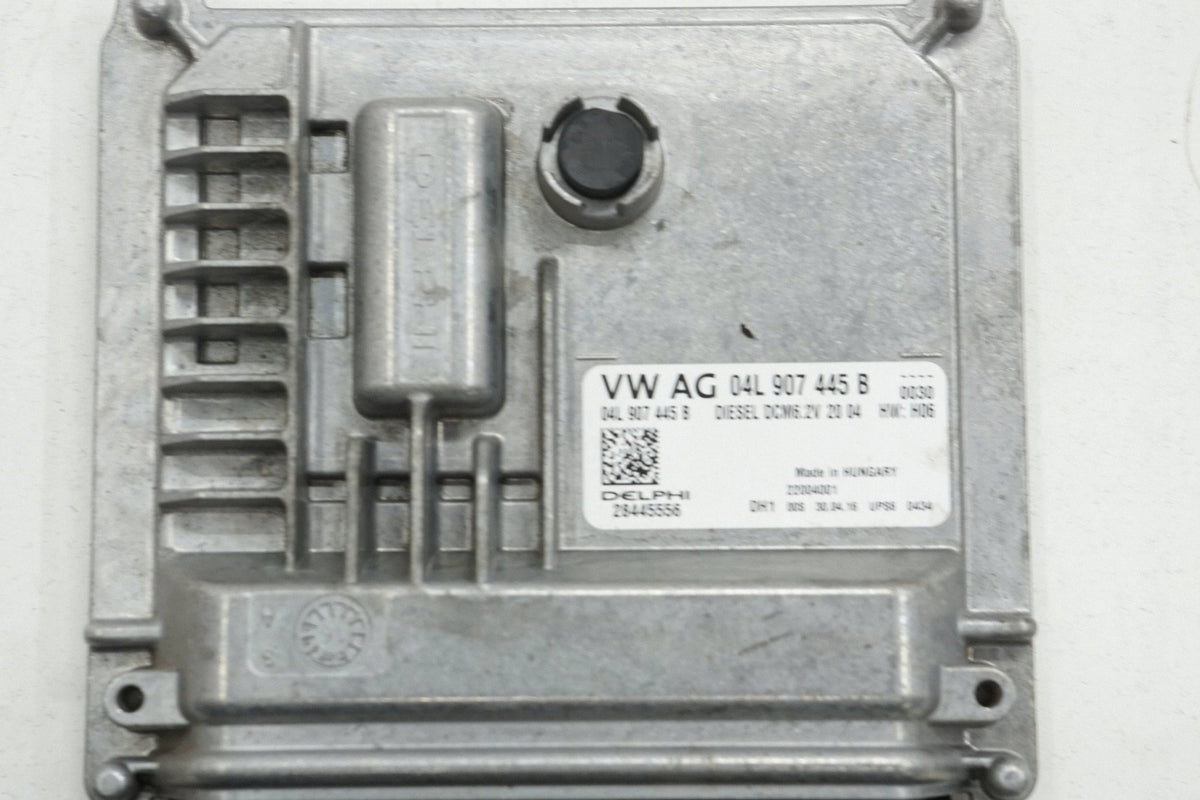 AUDI A3 8V 16R SEDAN 1.6 TDI COMPUTER ENGINE DRIVER 04L907445B