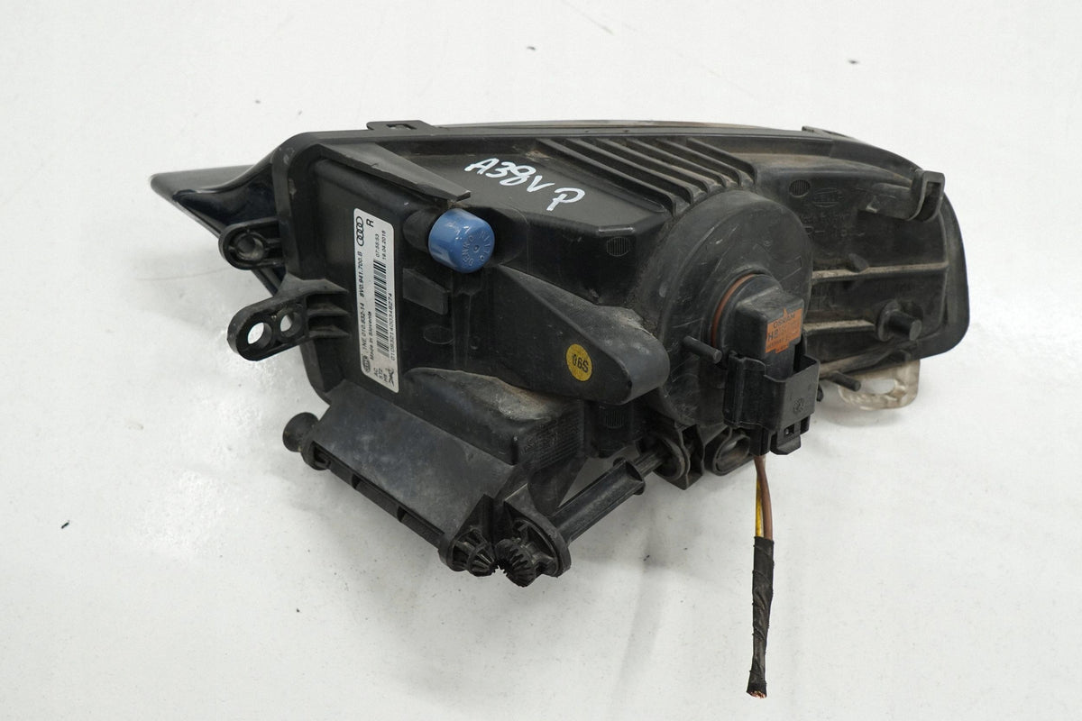 AUDI A3 8V 16R SEDAN HALOGEN LAMP RIGHT FRONT 8V0941700B