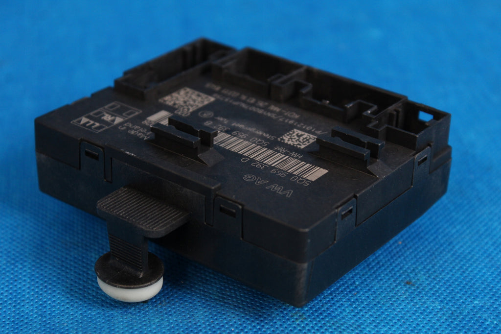 AUDI A3 8V DOOR MODULE FRONT RIGHT 5Q0959392D 2014R