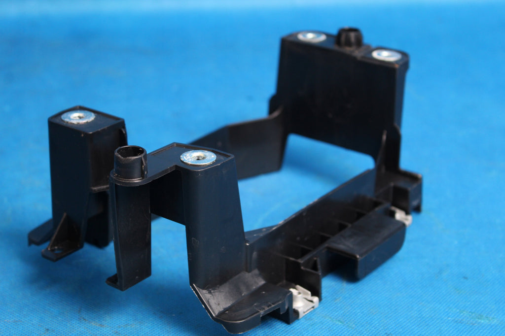 AUDI A3 8V GEAR SELECTOR MOUNT 8V0863531 2014R