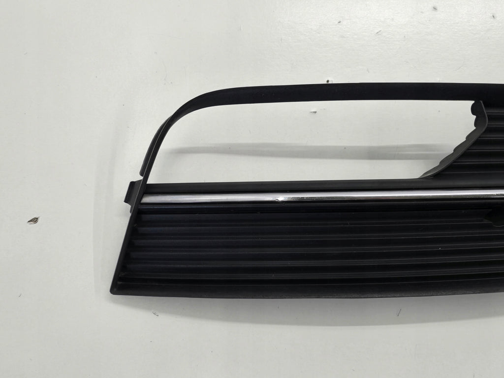 AUDI A3 8V HB 3D 13R BUMPER GRILLE RIGHT FRONT 8V3807682A