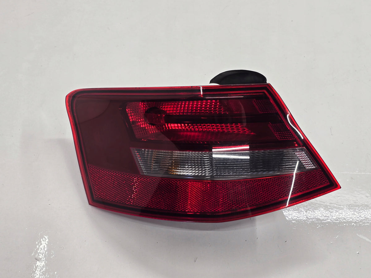 AUDI A3 8V HB 3D 13R LAMP LEFT REAR 8V3945095
