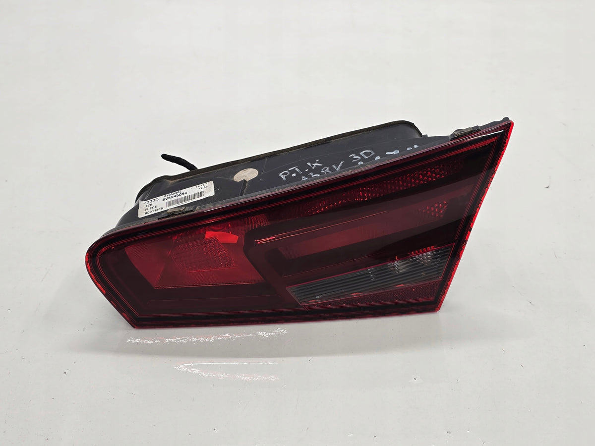 AUDI A3 8V HB 3D 13R LAMP RIGHT REAR FLAP 8V3945094
