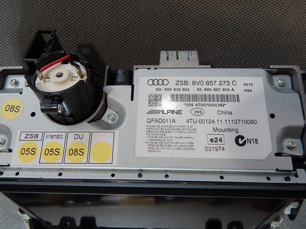 AUDI A3 8V SCREEN DISPLAY MMI 8V0857273C 8V0857974A