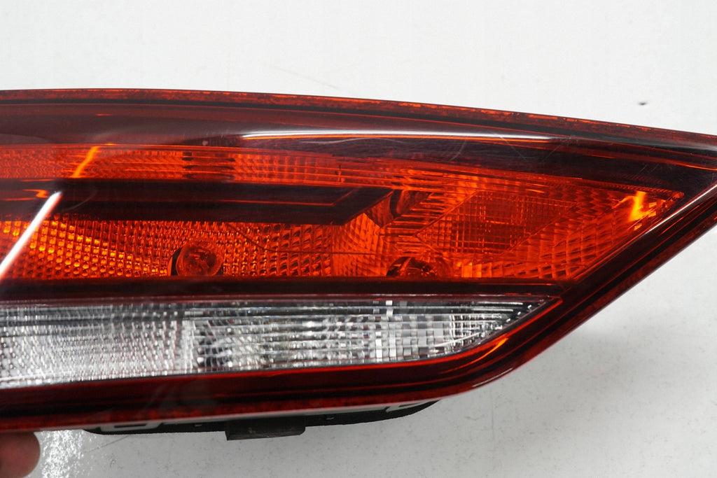 AUDI A3 8V SEDAN 16R FLAP LAMP LEFT REAR 8V5945093G