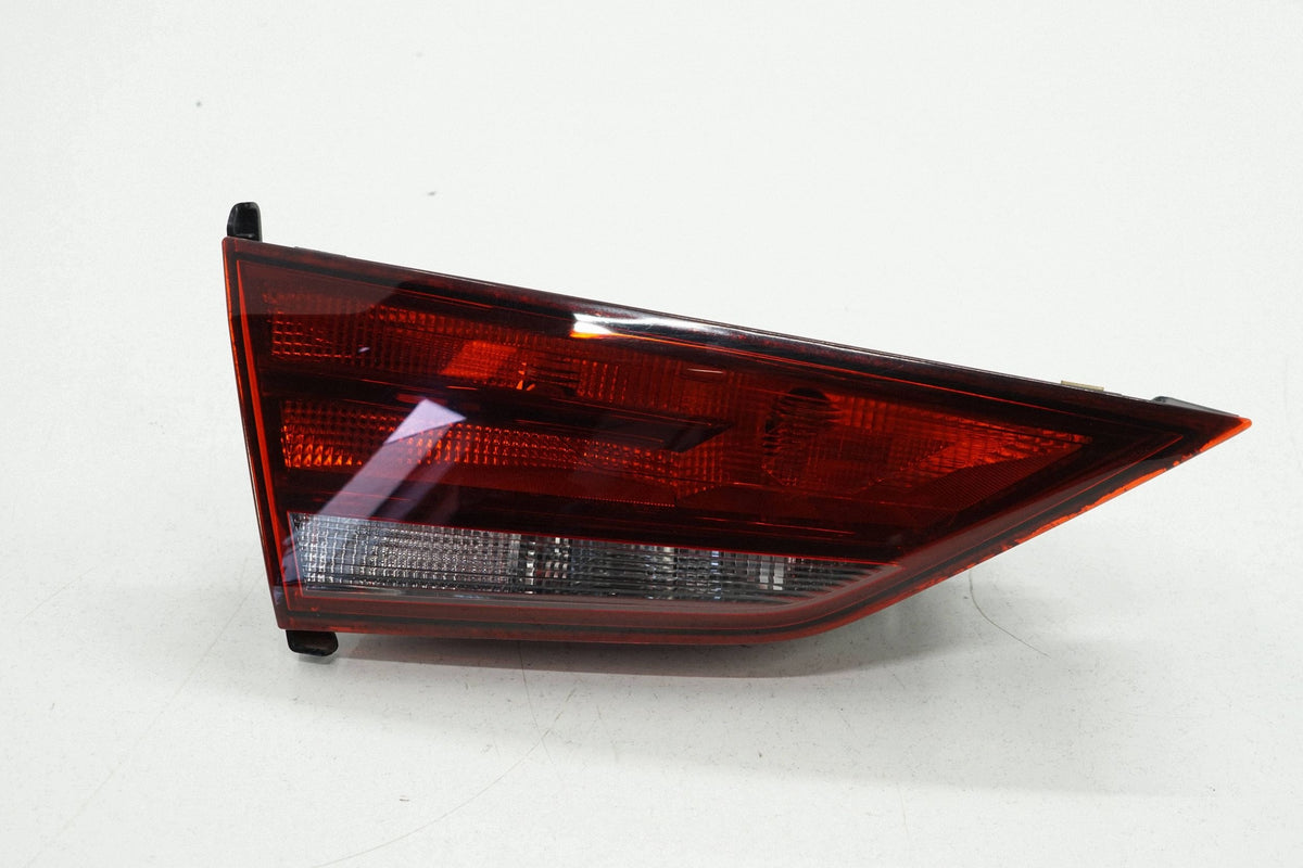 AUDI A3 8V SEDAN 16R FLAP LAMP LEFT REAR 8V5945093G