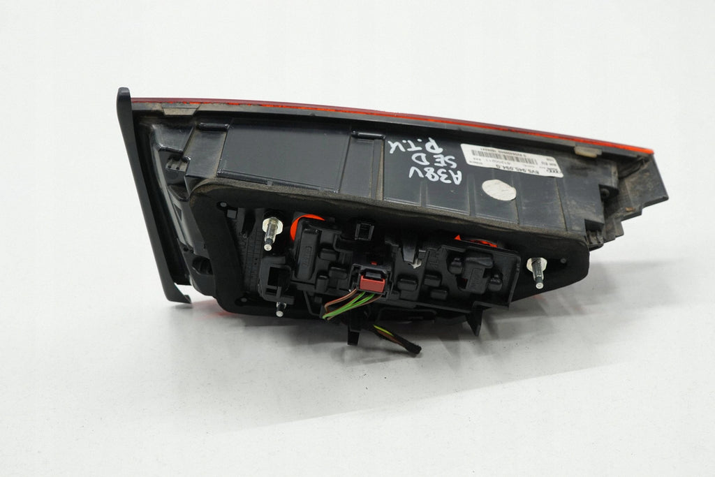 AUDI A3 8V SEDAN 16R FLAP LAMP RIGHT REAR 8VS945094G
