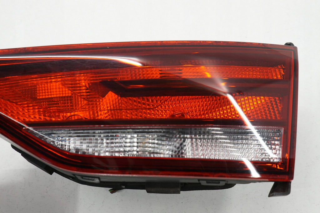 AUDI A3 8V SEDAN 16R FLAP LAMP RIGHT REAR 8VS945094G