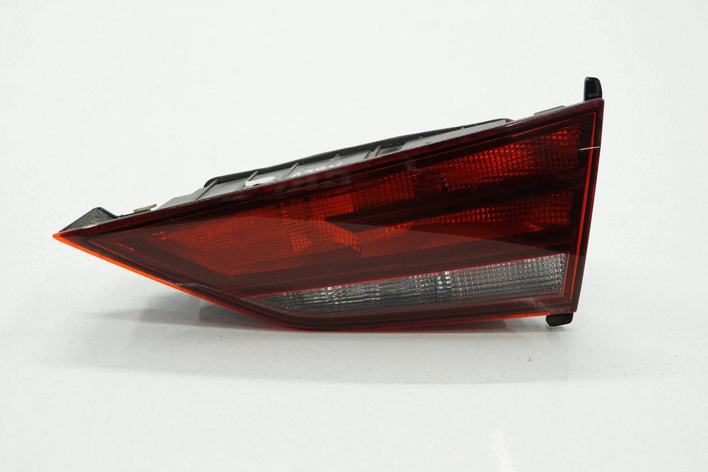 AUDI A3 8V SEDAN 16R FLAP LAMP RIGHT REAR 8VS945094G