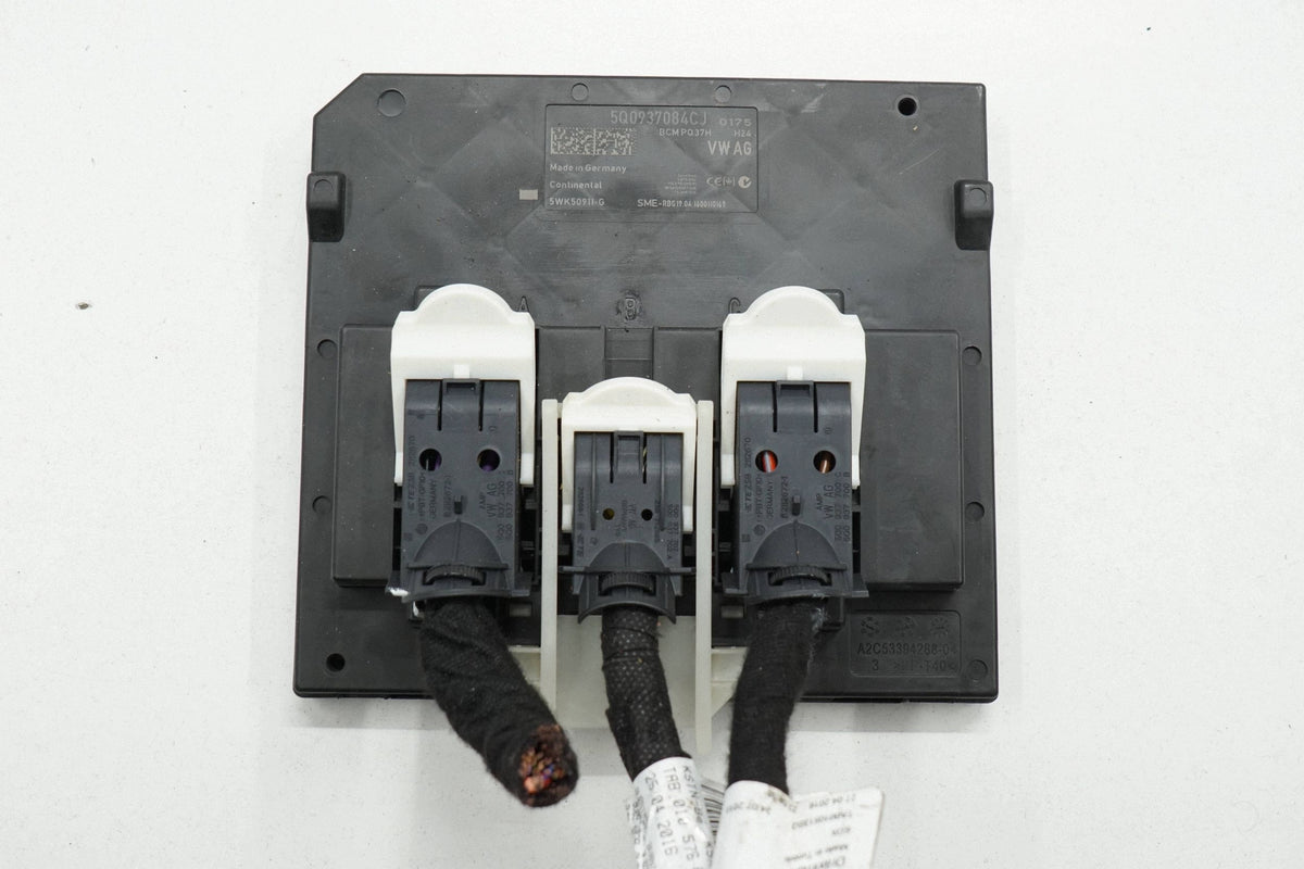 AUDI A3 8V SEDAN 16R MODULE DRIVER BCM 5Q0937084CJ