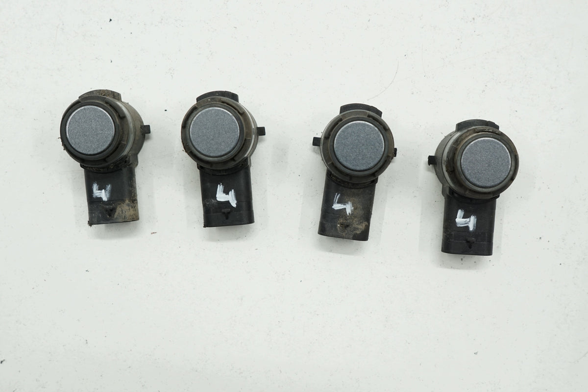 AUDI A3 8V SEDAN 16R PARKING SENSOR PDC LX7R 5Q0919275B