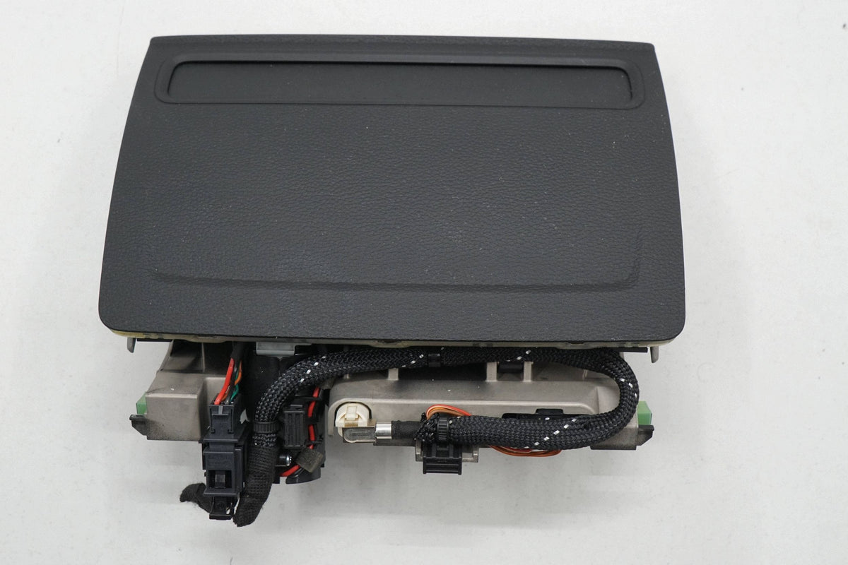 AUDI A3 8V SEDAN 16R SCREEN DISPLAY MONITOR 8V0857273M