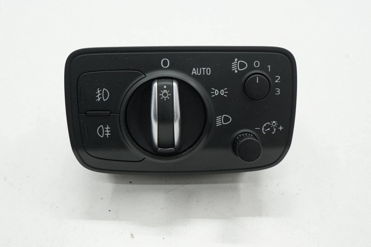 AUDI A3 8V SEDAN 16R SWITCH LIGHT KNOB 8V0941531AJ