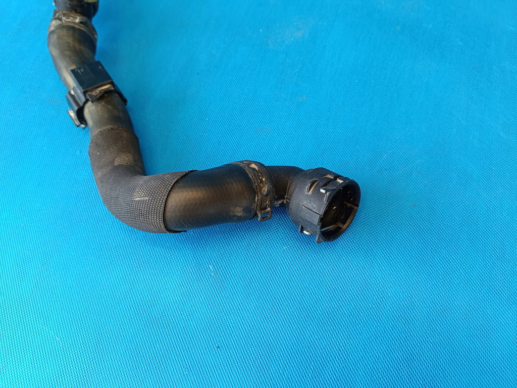 AUDI A3 8V SEDAN 18R S-LINE 2.0 TDI 110KW HOSE PIPE WATER HOSE 5N0122051CB