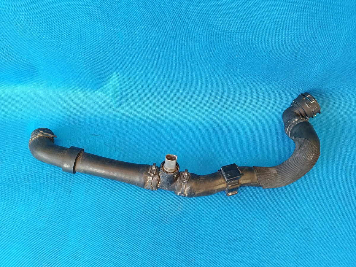 AUDI A3 8V SEDAN 18R S-LINE 2.0 TDI 110KW HOSE PIPE WATER HOSE 5N0122051CB